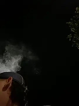 Emannuel__777: διαδικτυακό σόου στην κάμερα