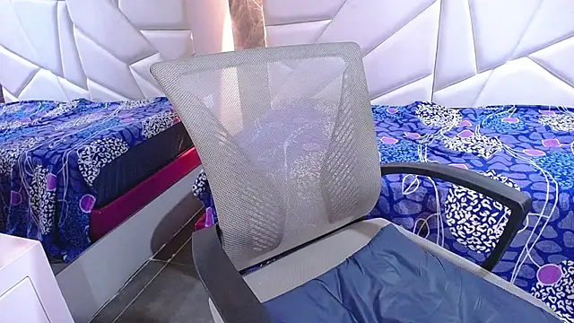 Chat +18 de violet_angel13 ao vivo