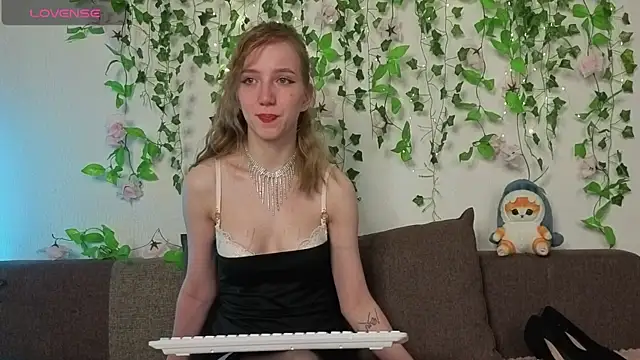 EmmaNovak Chat XXX in diretta