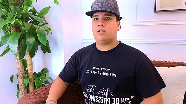 Czat XXX na żywo – Naim_Bennetsex