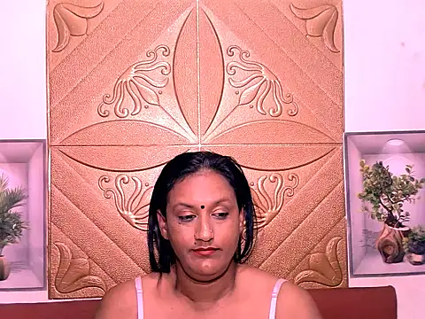 Indiansexyboobs18's Live XXX Chat