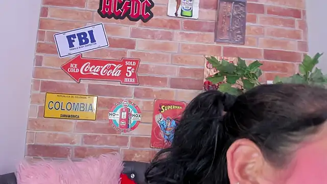 foxy_hannahn Live XXX chat