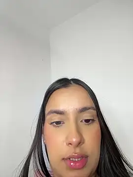 EmilySearss' Live XXX Chat