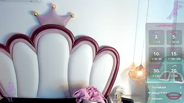 Chat +18 de AriaCush ao vivo