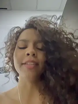 دردشة CurlyOopsieXXX الجنسية المباشرة