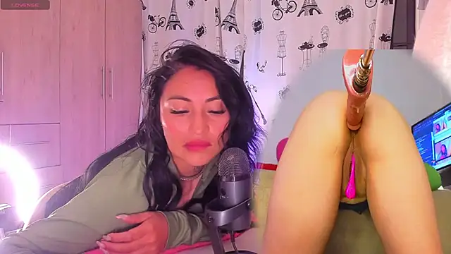Онлайн чат XXX jolee__