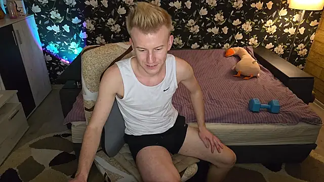 Вебкам-шоу Vuitton