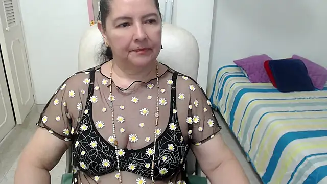 leonela_69's Live XXX Chat