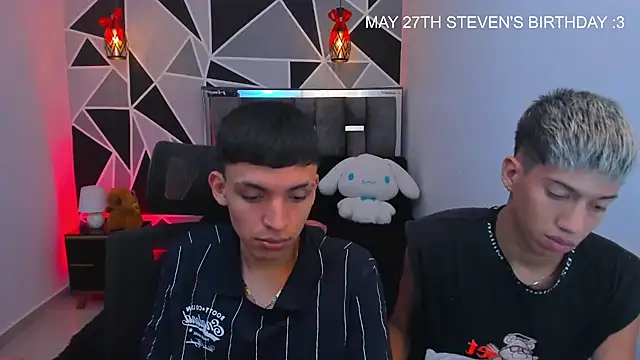 Czat XXX na żywo – Juan_Nd_Steven