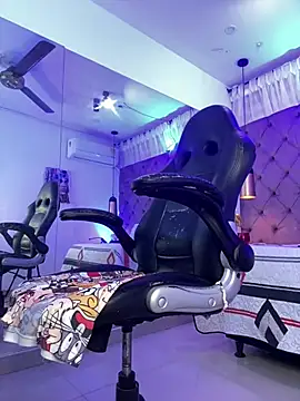 Auri__'s Live XXX Chat
