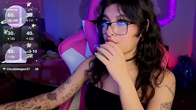 larah_uwun Live XXX chat