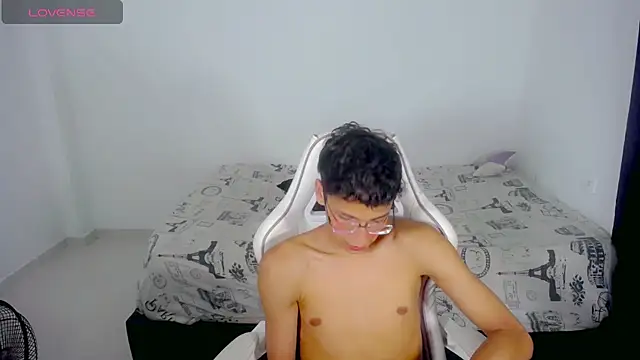 Im_david02n Live XXX chat