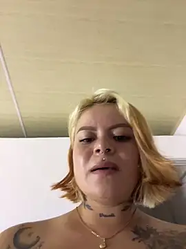 _CuteGirls_'s Live XXX Chat