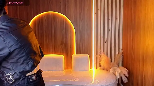 Hadda_Crazy_Tx_ Chat XXX in diretta