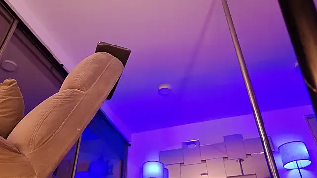 mandi4pole_ Adlı Modelin Canlı XXX Sohbeti