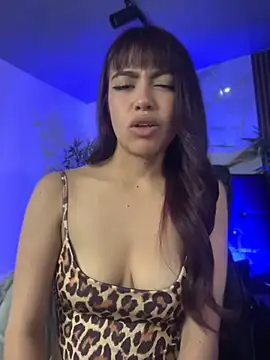 Chat XXX en directo de kira_ec