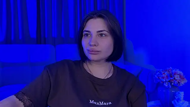 AdrianaToress' Live XXX Chat