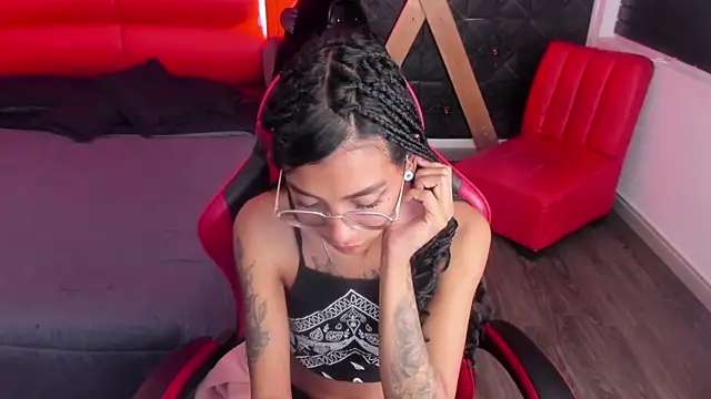 Živý XXX chat KarlaSlutSkinny__