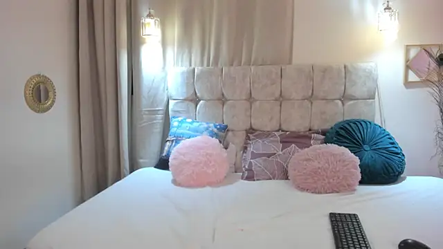 Chat +18 de danaalamiri2 ao vivo