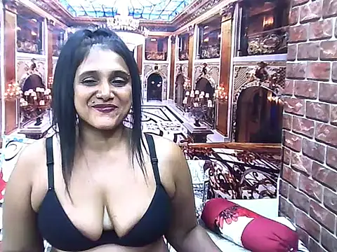 แชท XXX สดของ IndianSexyLady20