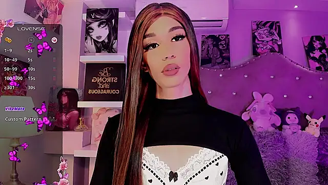 Megaan_Dolll Show in webcam