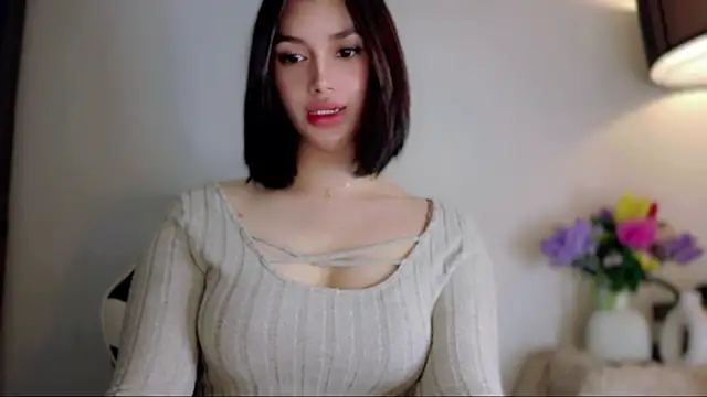 Anna_HollyDoll Adlı Modelin Canlı XXX Sohbeti