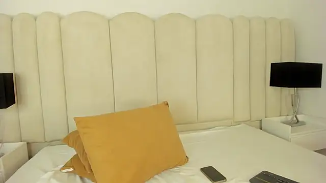 Chat +18 de AnnyCherry_ ao vivo