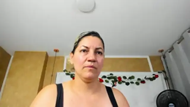 Heidy_milf – Naživo XXX chat