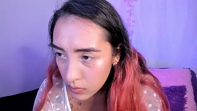 HeidyRousseのライブXXXチャット