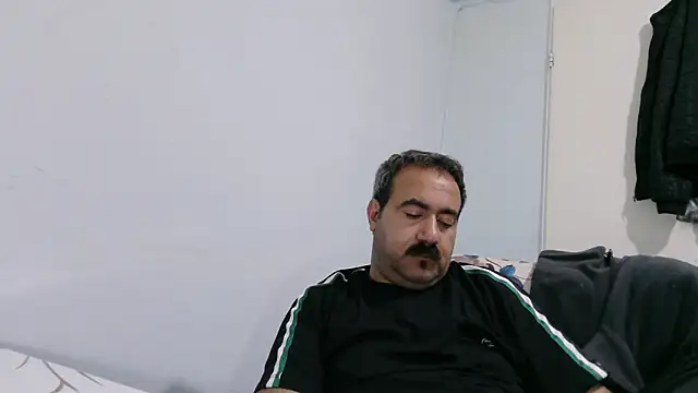 -dark-look- Show Webcam
