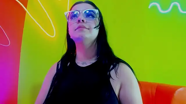 Ema_Isabella Chat XXX live