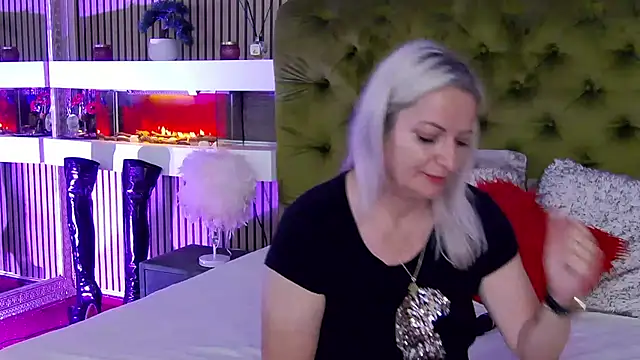 LadyTouch's Live XXX Chat