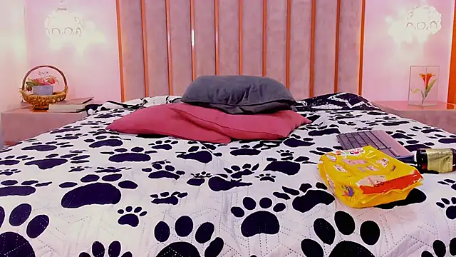Lucie_Red live XXX chat