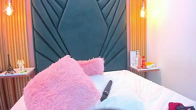 Sotf_Charlotte Pertunjukan Webcam