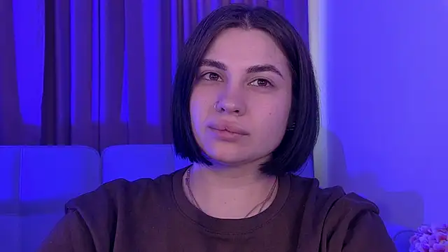 Онлайн чат XXX AdrianaToress