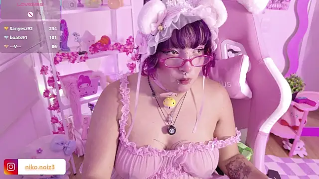 دردشة Noisy_doll الجنسية المباشرة