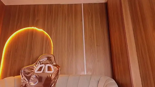 Alina_b_'s Live XXX Chat