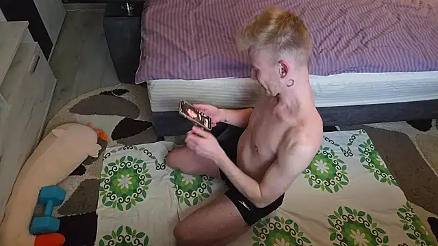 Vuitton élő XXX-chatje