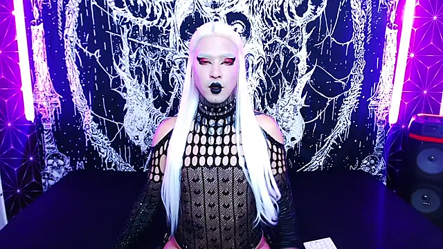 naomi_satan webkamerás műsora