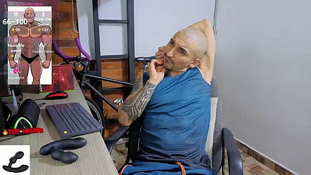 Marck_Muscle élő XXX-chatje