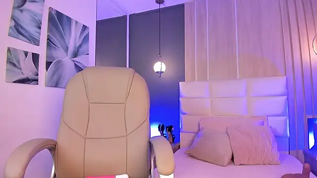 Miah_gomez_'s Webcam Show