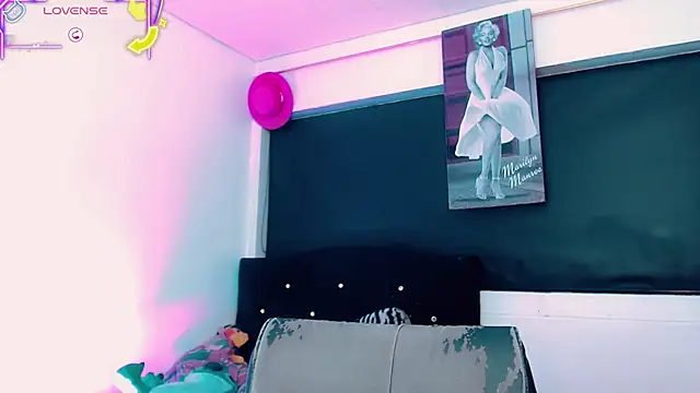 Kendall_hornyy ওয়েবক্যাম শো