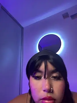lucialauper_ Chat XXX in diretta