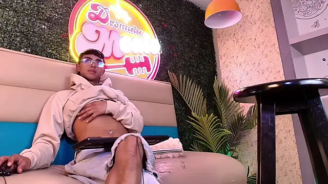 Charlot_bloom webcam show