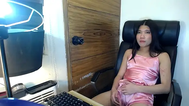 hugecock_cali Webcamshow