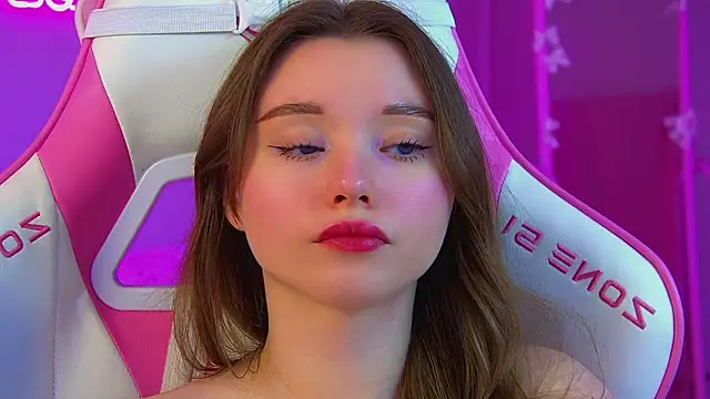 Chat +18 de KeiraAsti ao vivo