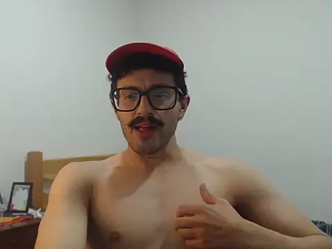 CuriousTomX webcam show