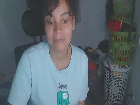 shayna_cute Adlı Modelin Canlı XXX Sohbeti