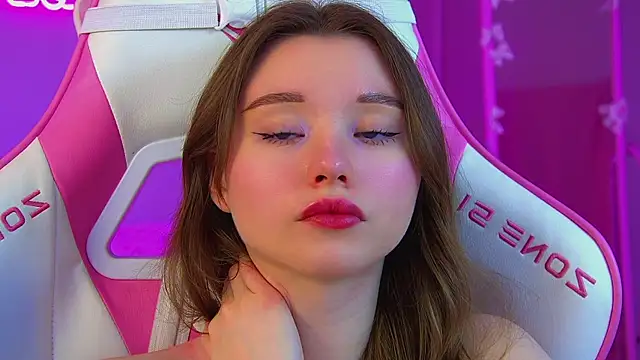 KeiraAsti Chat XXX live