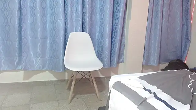 naya_10 现场XXX聊天